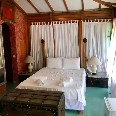 Проживание в семье Tuzla Yacht Club *