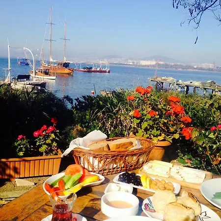 Tuzla Yacht Club Accommodatie bij particulieren Istanboel